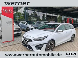 Weiß Gebraucht 2024 Kia Ceed Sportswagon Spirit Kombi | 22.980 € (Superpreis)