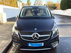Schwarz Gebraucht 2024 Mercedes V300 Edition Van / Kleinbus | 75.000 € (Superpreis)