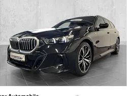 Schwarz Gebraucht 2024 BMW 520 M Sport Kombi | 55.790 € (Superpreis)