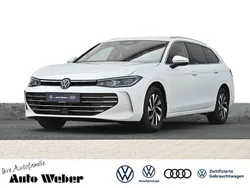 Weiß Neu 2025 VW Passat Business Limousine | 48.490 € (Guter Preis)