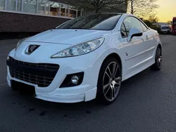 Weiß Gebraucht 2010 Peugeot 207 CC Cabrio | 2.600 € (Guter Preis)