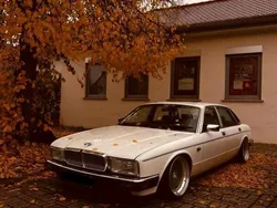 Weiß Gebraucht 1989 Jaguar XJ40 Sovereign Limousine | 5.100 €