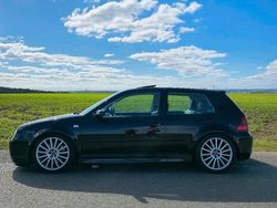 Schwarz Gebraucht 2025 VW Golf VIII R Limousine | 25.000 €