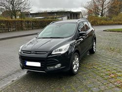Schwarz Gebraucht 2014 Ford Kuga SUV | 13.200 € (Etwas zu teuer)