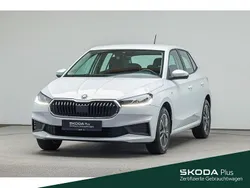 Moonweiß perleffekt/moonweiss metallic (metallic) Gebraucht 2022 Skoda Fabia Tour Limousine | 16.999 € (Fairer Preis)