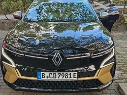Schwarz Gebraucht 2022 Renault Mégane Iconic Limousine | 32.990 € (Teuer)