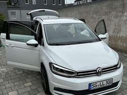 Weiß Gebraucht 2018 VW Touran Highline Van / Kleinbus | 14.000 € (Superpreis)