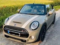 Grau Gebraucht 2018 Mini Cooper Kleinwagen | 19.200 € (Etwas zu teuer)