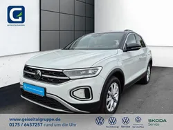Weiß Gebraucht 2024 VW T-Roc Move SUV | 32.860 € (Etwas zu teuer)