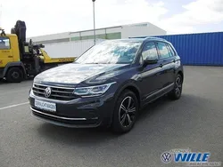 Uranograu Gebraucht 2022 VW Tiguan Life SUV | 30.460 € (Etwas zu teuer)