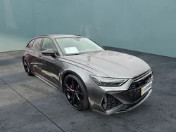 Grau Gebraucht 2024 Audi RS6 Kombi | 132.890 € (Teuer)
