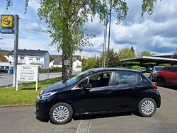Schwarz Gebraucht 2018 Peugeot 208 Signature Sky Kleinwagen | 13.190 € (Teuer)