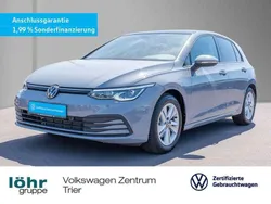 Mondsteingrau Gebraucht 2024 VW Golf VIII Life Limousine | 29.980 € (Etwas zu teuer)