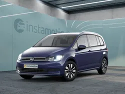 Blau Gebraucht 2024 VW Touran Move Van / Kleinbus | 33.950 € (Fairer Preis)