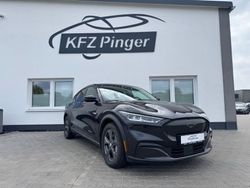 Grau Gebraucht 2022 Ford Mustang Mach-E SUV | 32.500 € (Guter Preis)