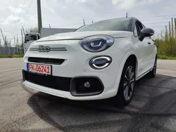 Gelato weiss mit schwarzem dac Gebraucht 2023 Fiat 500X Sport SUV | 22.990 € (Guter Preis)