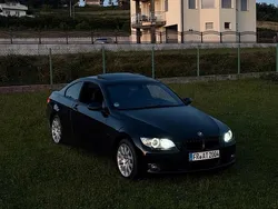 Blau Gebraucht 2007 BMW 330 Coupé | 10.900 € (Fairer Preis)