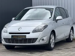 Grau Gebraucht 2011 Renault Scénic III Dynamique Van / Kleinbus | 6.980 € (Teuer)