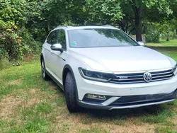 Weiß Gebraucht 2017 VW Passat Alltrack Kombi | 26.225 € (Etwas zu teuer)