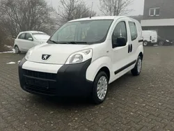 Weiß Gebraucht 2016 Peugeot Bipper Comfort Van / Kleinbus | 7.500 € (Etwas zu teuer)