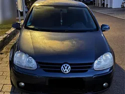 Blau Gebraucht 2006 VW Golf V Goal Limousine | 3.000 € (Etwas zu teuer)