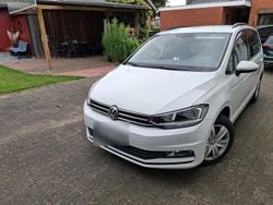 Weiß Gebraucht 2017 VW Touran Van / Kleinbus | 24.560 € (Teuer)