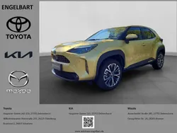 Gold Gebraucht 2023 Toyota Yaris Cross Elegant SUV | 25.950 € (Fairer Preis)