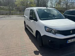 Weiß Gebraucht 2021 Peugeot Partner Premium Van / Kleinbus | 10.400 € (Fairer Preis)