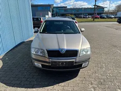 Beige Gebraucht 2006 Skoda Octavia Elegance Kombi | 1.500 € (Fairer Preis)