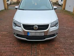 Grau Gebraucht 2010 VW Touran Van / Kleinbus | 5.500 € (Guter Preis)