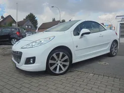 Weiß Gebraucht 2012 Peugeot 207 CC Roland Garros Cabrio | 4.999 € (Fairer Preis)