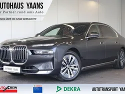 Grau Gebraucht 2023 BMW 740 Limousine | 81.989 € (Fairer Preis)