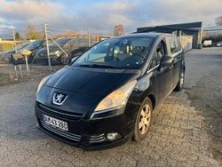Schwarz Gebraucht 2012 Peugeot 5008 Active SUV | 3.000 € (Guter Preis)