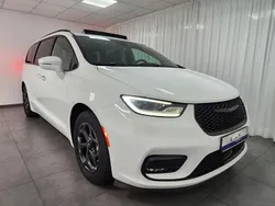 Weiß Gebraucht 2021 Chrysler Pacifica SUV | 43.490 € (Teuer)