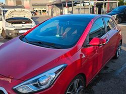 Rot Gebraucht 2015 Hyundai i30 Turbo Limousine | 10.500 € (Fairer Preis)