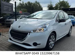 Weiß Gebraucht 2014 Peugeot 208 Kleinwagen | 5.700 € (Fairer Preis)