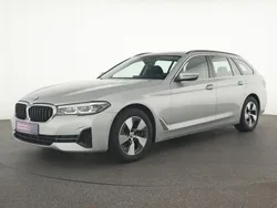 Glaciersilber Gebraucht 2021 BMW 520 Sport Line Kombi | 31.395 € (Guter Preis)