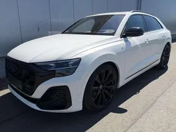 Gletscherweiß metallic Neu 2025 Audi Q8 S-Line SUV | 103.739 €