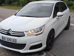 Weiß Gebraucht 2014 Citroën C4 SELECTION Limousine | 3.600 € (Etwas zu teuer)