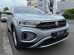Silber Gebraucht 2023 VW T-Roc Life SUV | 23.950 € (Fairer Preis)