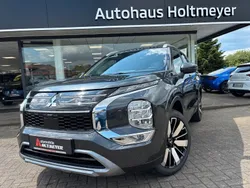 Grau Neu 2025 Mitsubishi Outlander P-HEV Edition SUV | 52.750 €