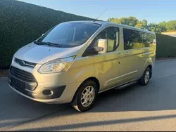 Grau Gebraucht 2014 Ford Tourneo Van / Kleinbus | 11.500 €
