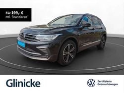 Deep black perleffekt Gebraucht 2024 VW Tiguan Move SUV | 33.980 € (Guter Preis)
