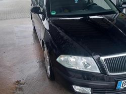 Schwarz Gebraucht 2005 Skoda Octavia Kombi | 2.500 €