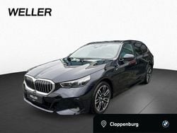 Carbonschwarz (schwarz) Gebraucht 2024 BMW 520 M Sport Kombi | 46.999 € (Guter Preis)