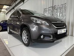Grau Gebraucht 2016 Peugeot 2008 Allure SUV | 8.399 € (Fairer Preis)