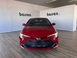 Karminarot metallic Gebraucht 2023 Toyota Corolla Team Limousine | 35.250 €