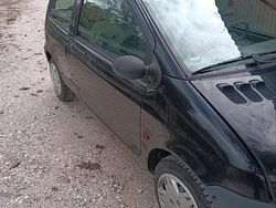 Schwarz Gebraucht 2002 Renault Twingo Kleinwagen | 1.200 €