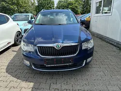 Blau Gebraucht 2011 Skoda Superb Elegance Kombi | 3.750 € (Guter Preis)