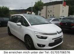 Weiß Gebraucht 2015 Citroën Grand C4 Picasso Van / Kleinbus | 10.850 € (Etwas zu teuer)